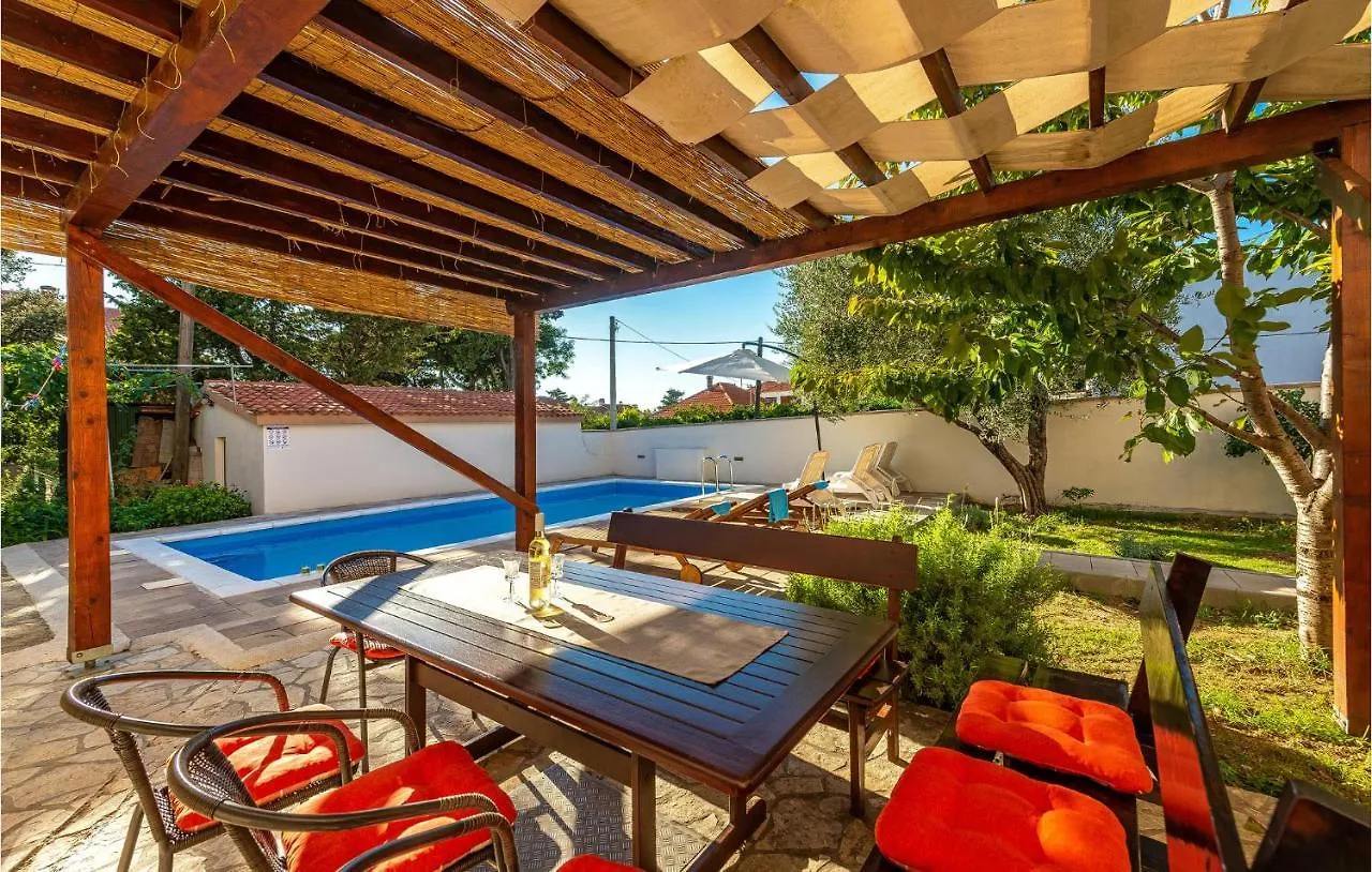 Gorgeous Home In Vrsi With Outdoor Swimming Pool Holiday home