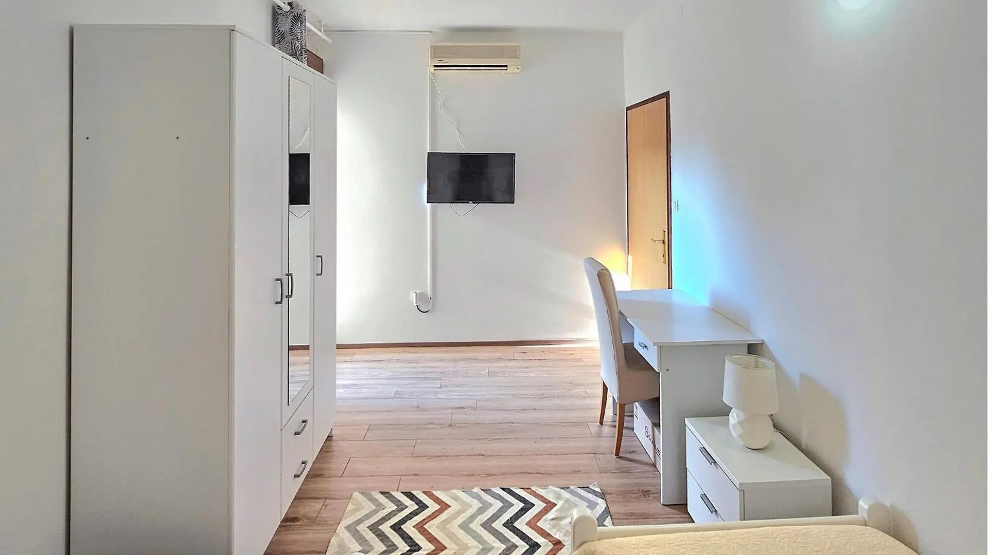 Gorgeous Home In Vrsi With Outdoor Swimming Pool