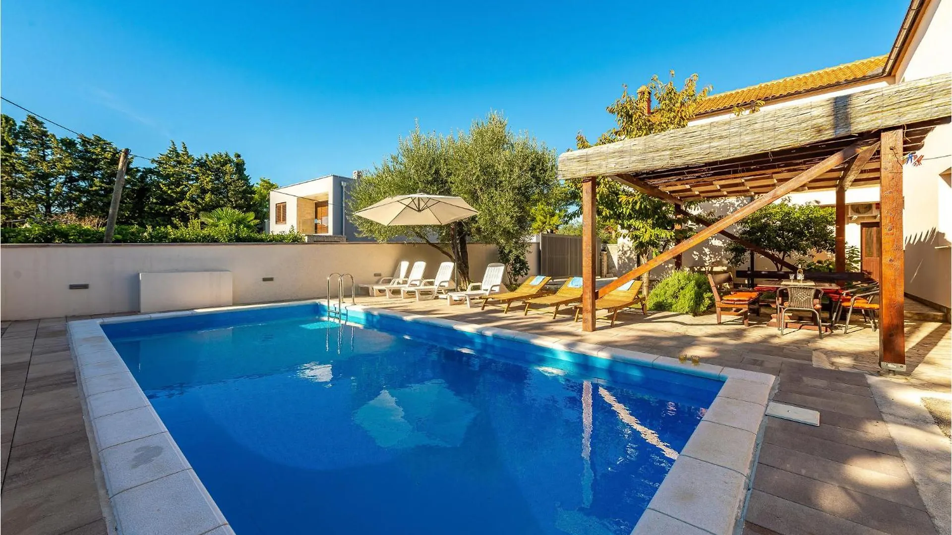 Gorgeous Home In Vrsi With Outdoor Swimming Pool Holiday home