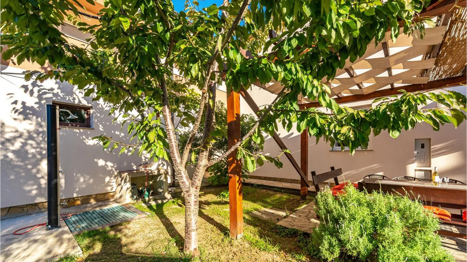 Gorgeous Home In Vrsi With Outdoor Swimming Pool Holiday home